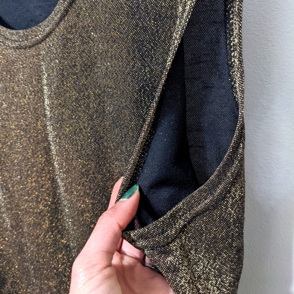 (2/$25) Gloria Vanderbilt shimmery gold sparkle scoop neck sleeveless blouse - Picture 5 of 8